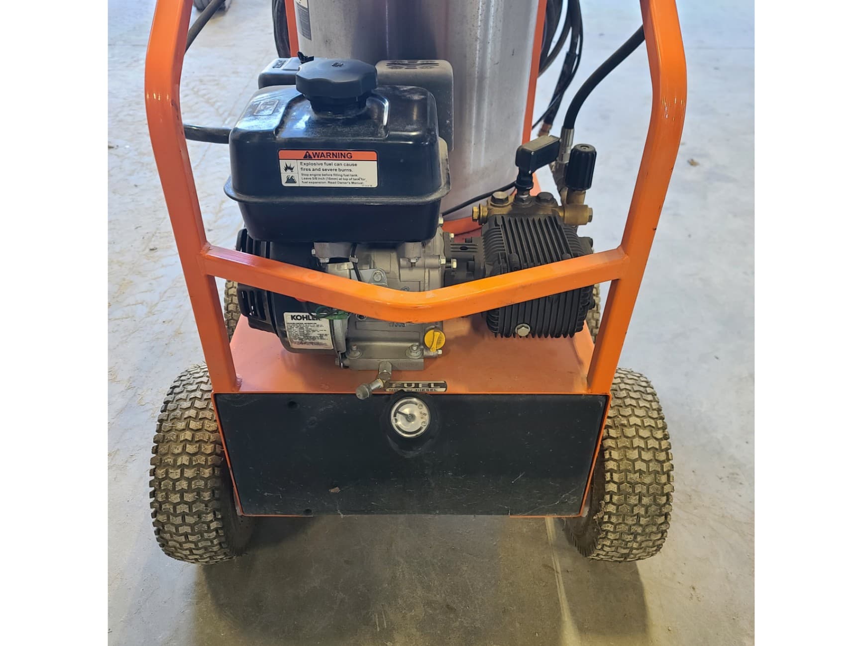 Easy-Kleen EZ02703G Pressure Washer Third Image