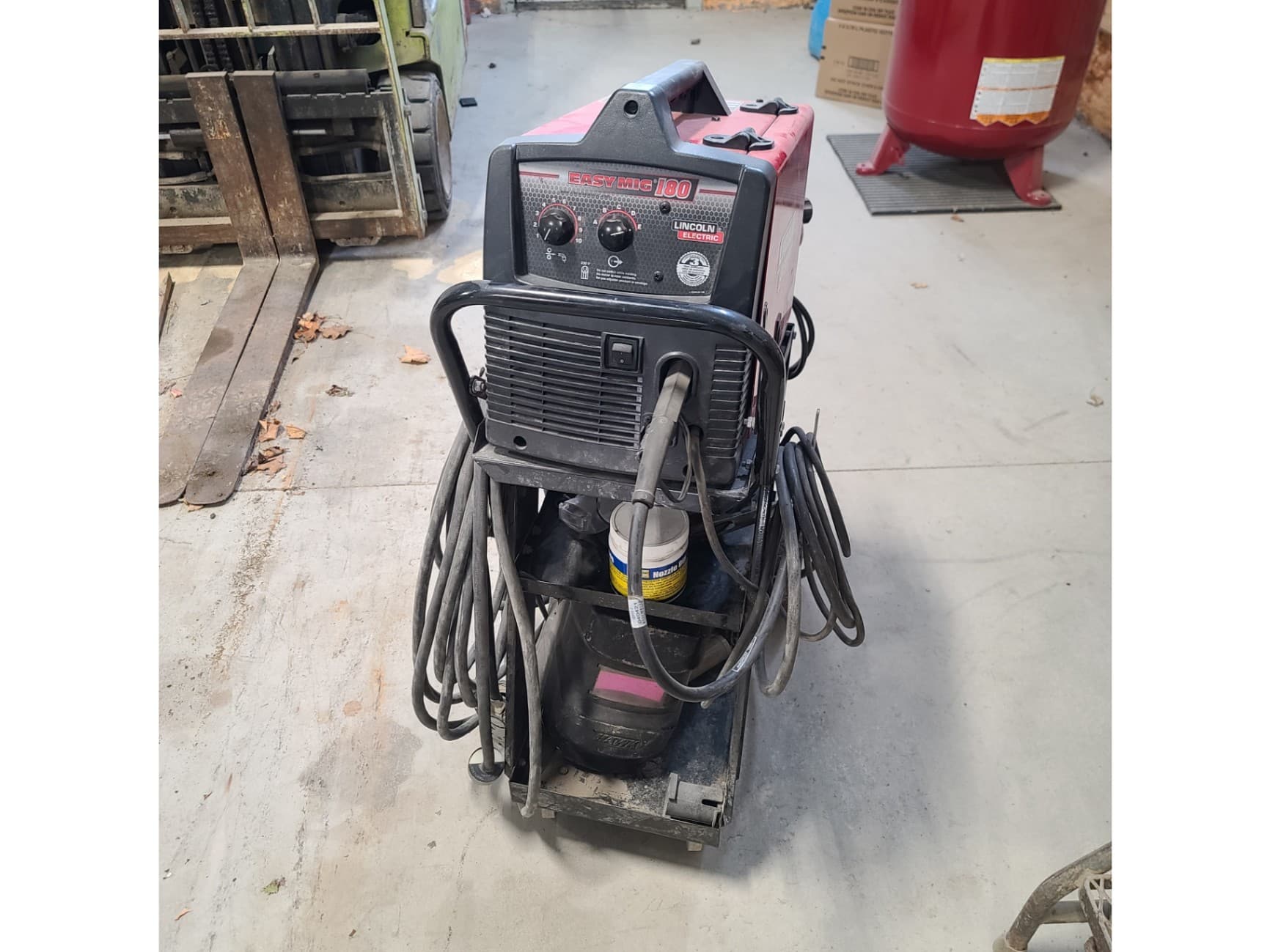 2012 Lincoln Electric Easy Mig 180 180 A MIG Electric Welder Second Image