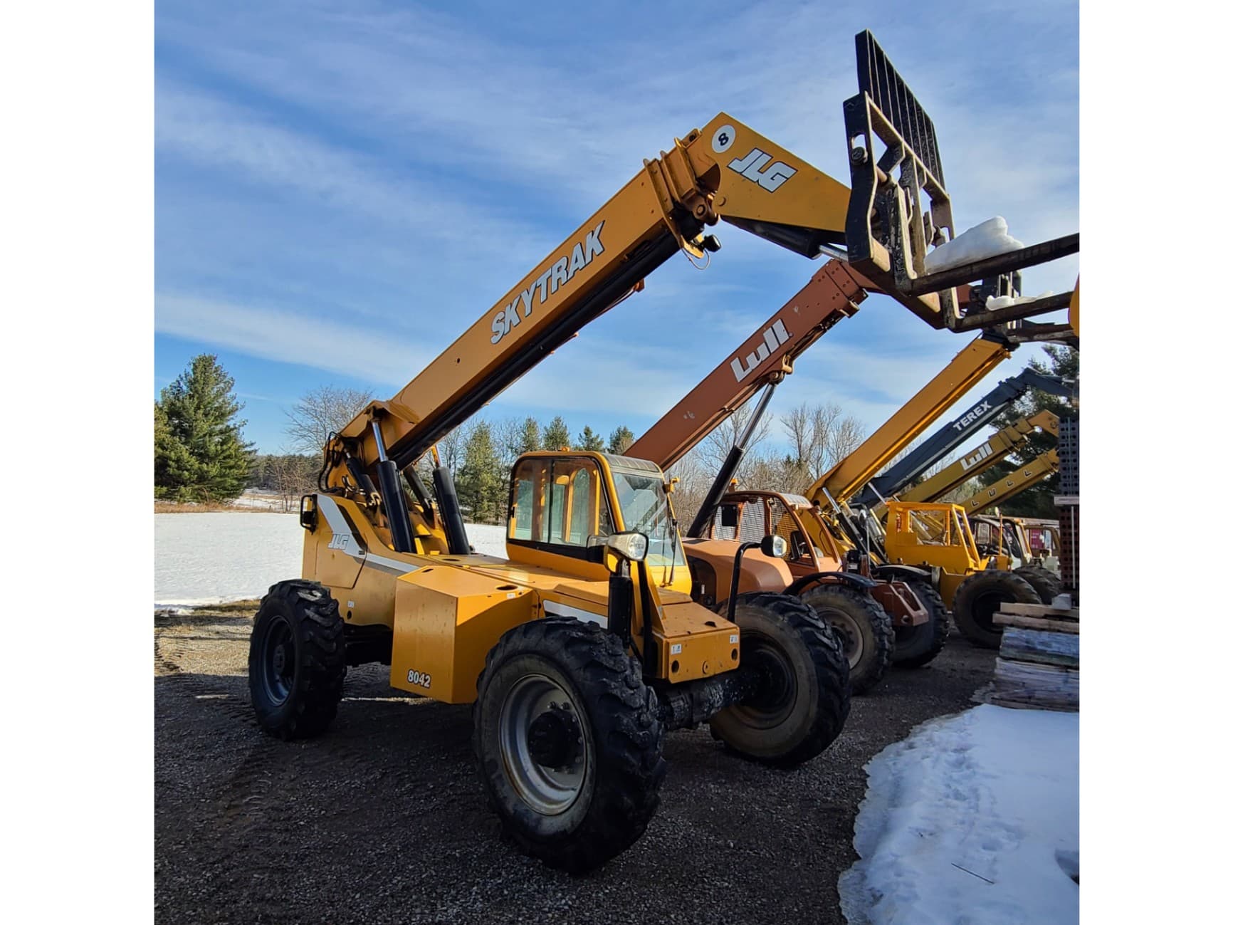 2010 SkyTrak 8042 Telehandler - 8000 lb Capacity Main Image