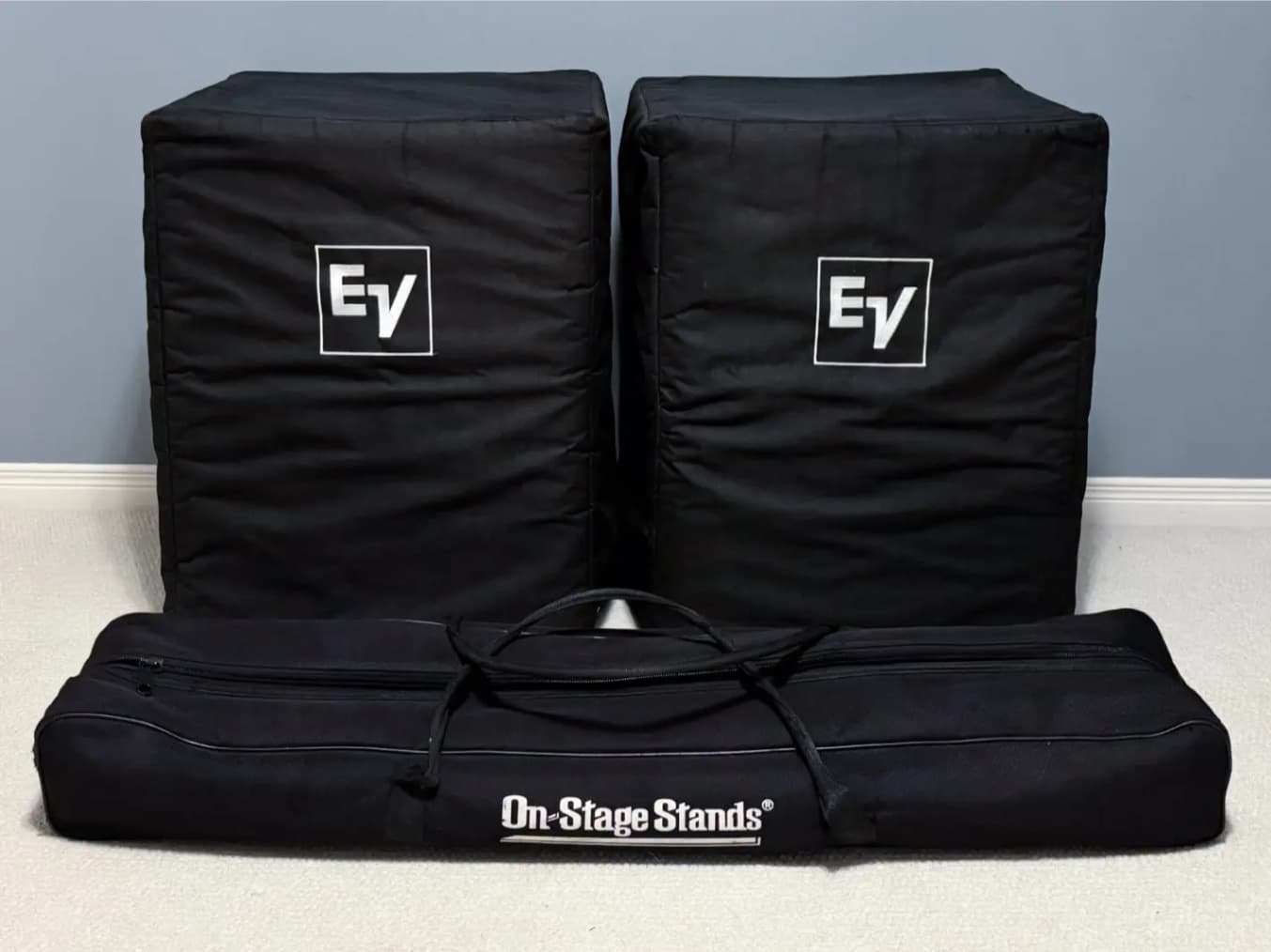 Electro Voice ELX118p 18" Active Powered Subwoofer Kit Speaker Kit With Stands And Cables Main Image