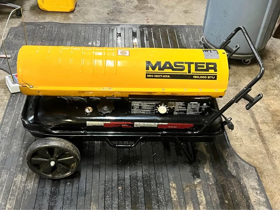 Master MH-190T-KFA 190,000 BTU Portable 120V Forced-Air Diesel/Kerosene Space Heater Main Image
