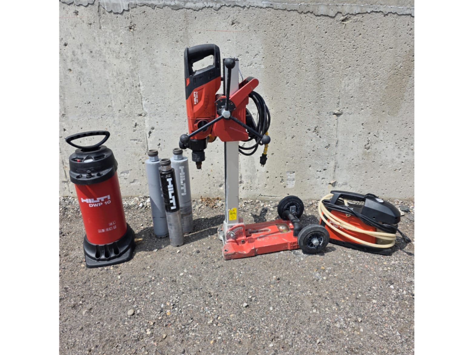 Hilti DD 150-U Concrete Core Drill with Vacuum Stand, Water Pumps, and Drill Bits Main Image