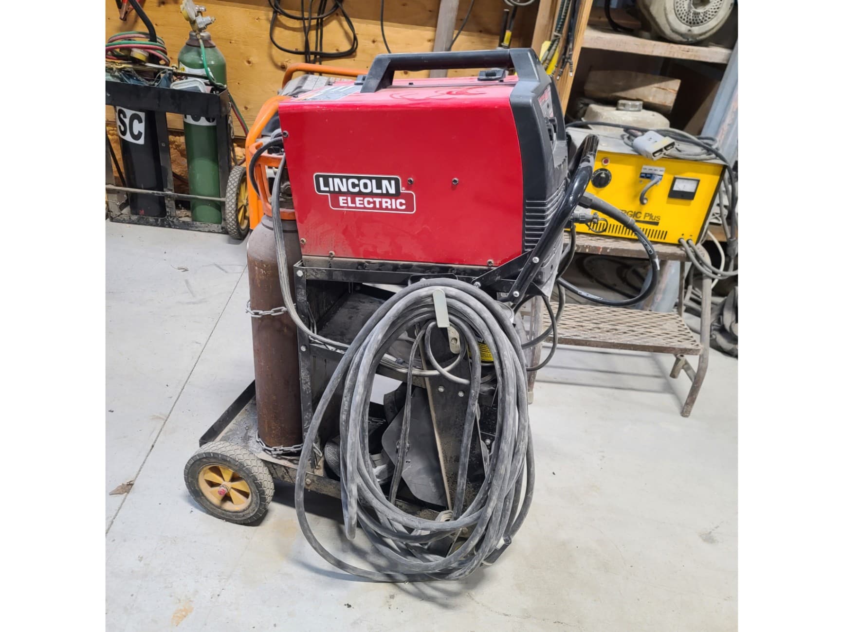 2012 Lincoln Electric Easy Mig 180 180 A MIG Electric Welder Third Image