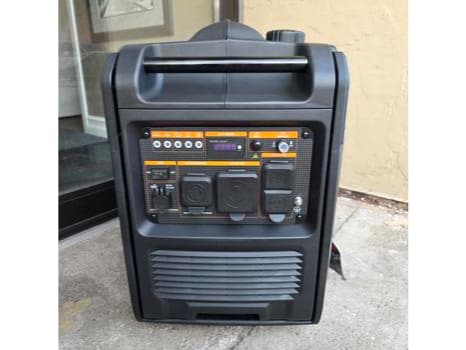 Inverter Generator 6250W Electric Start Super Quiet Gas Maxpeedingrods MXR6250iE Third Image