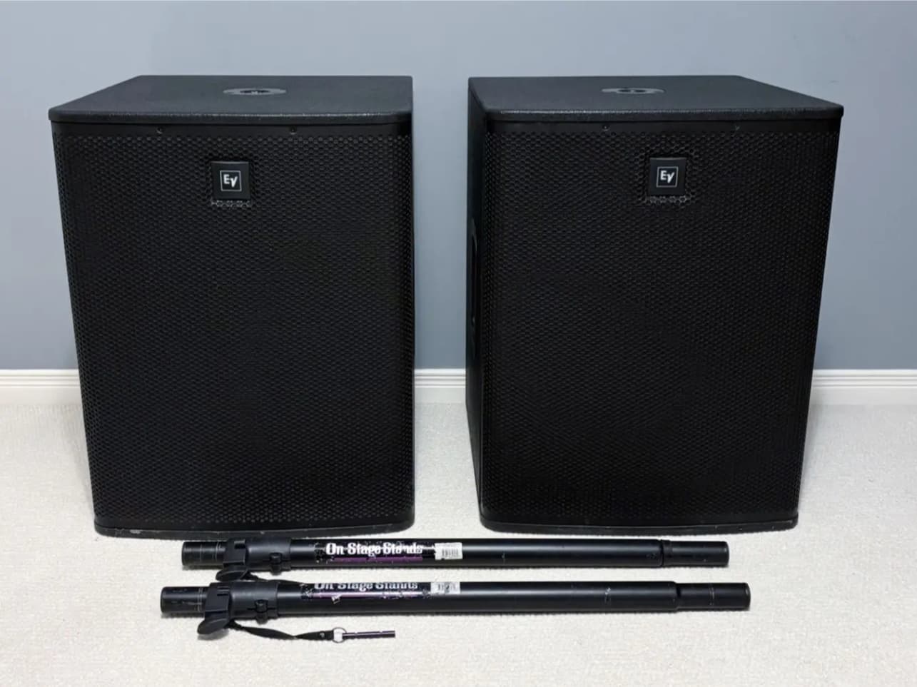 Electro Voice ELX118p 18" Active Powered Subwoofer Kit Speaker Kit With Stands And Cables Second Image