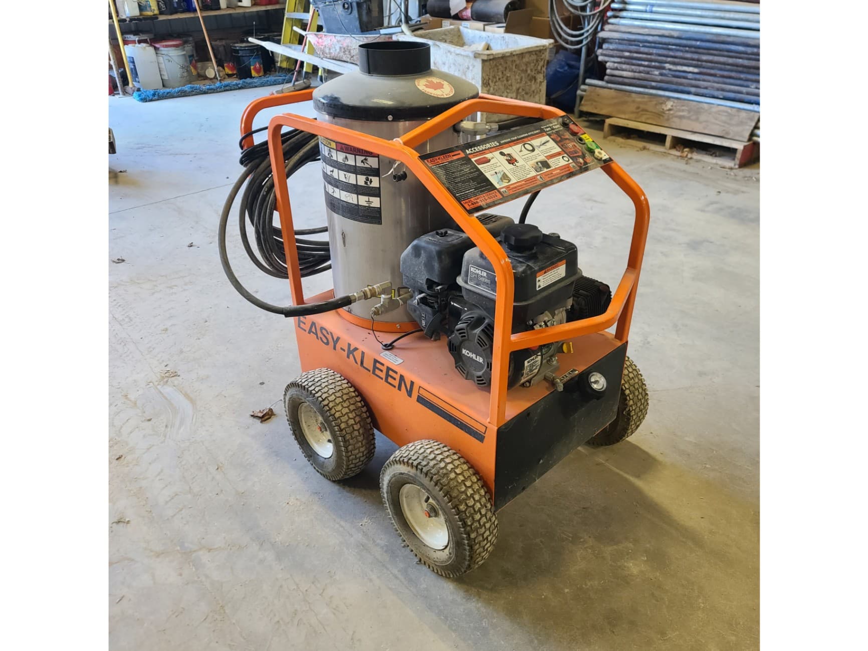 Easy-Kleen EZ02703G Pressure Washer Second Image