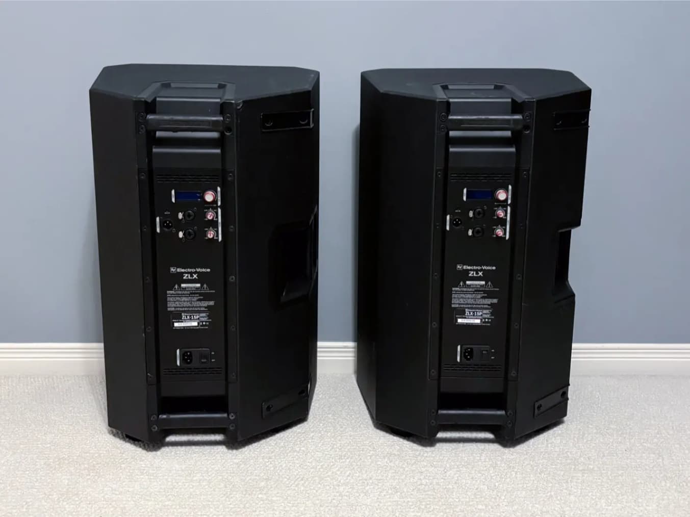 Electro Voice ZLX115p Active Powered Portable Loud Speaker Kit With Stands and Cables Third Image