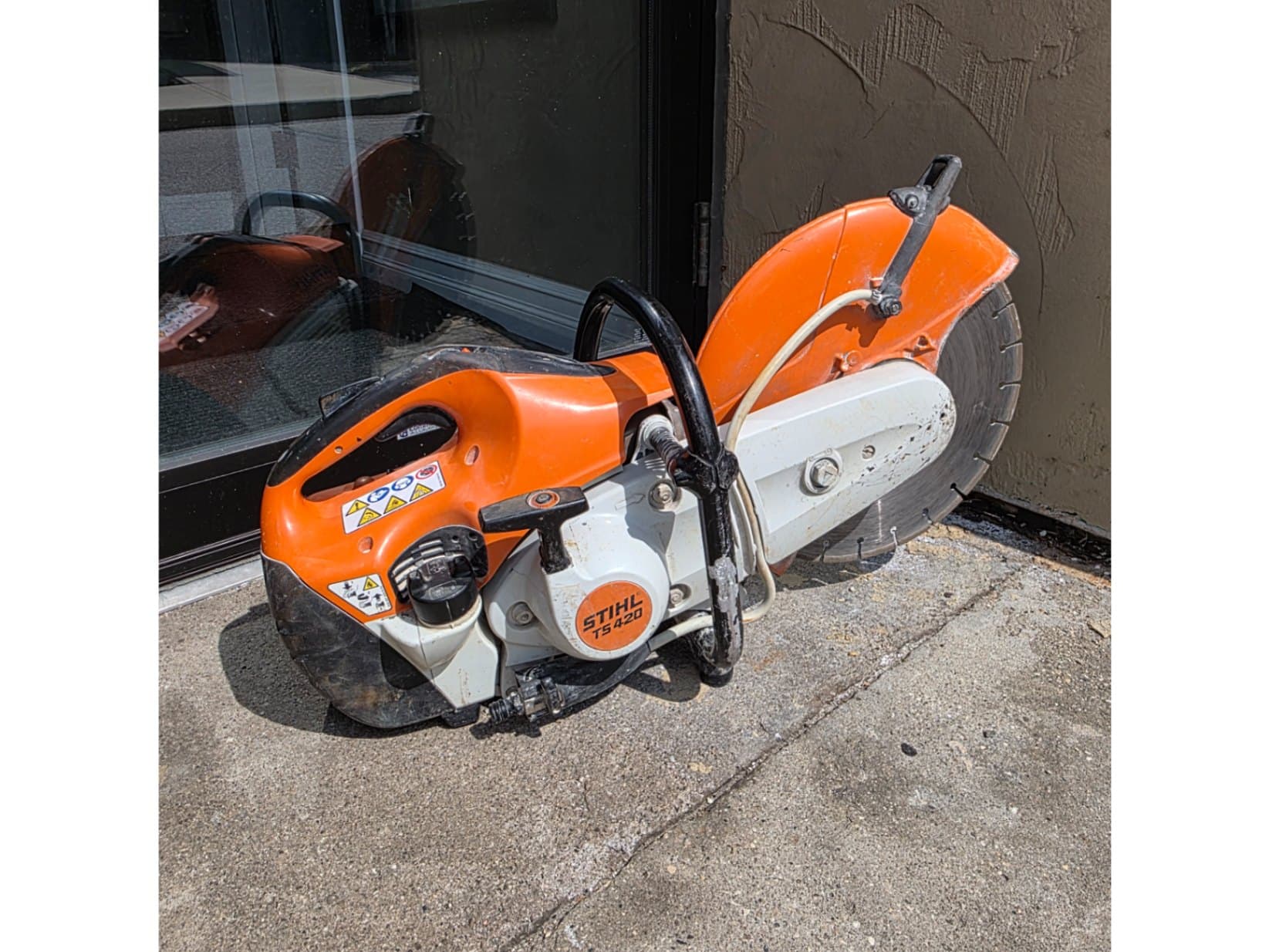 Stihl TS420 Cut Off Quick Cut Concrete Saw 14" Gas-Powered Second Image